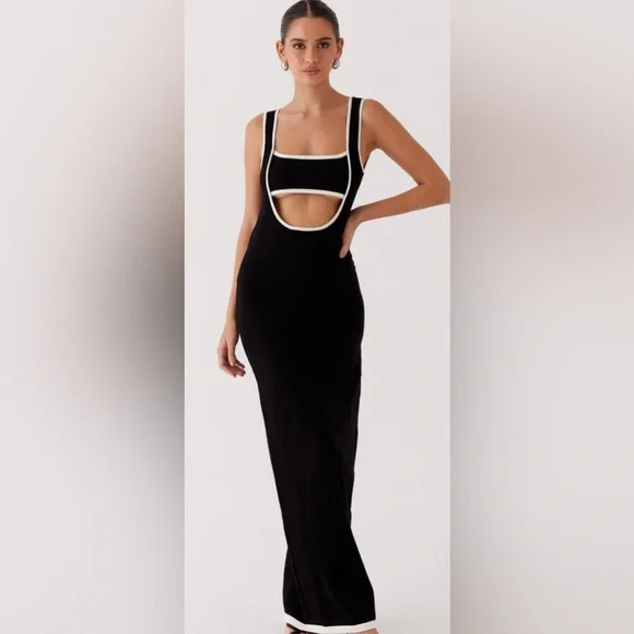 Black Backless Dress - Picture 1 of 3